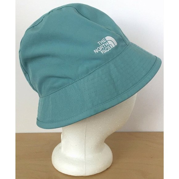 The North Face Other - THE NORTH FACE Girls Reversible Teal Plaid Hat